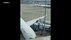 【映像】旅客機の翼がブリッジに2度衝突　中国・上海の空港で接触事故…
