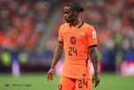 オランダ代表ユニの胸になぜか日の丸が…ワールドカップで激闘の相手国への敬意にSNS「なんかいいな」ほか◇日本の劇的同点弾に天皇皇后両陛下「うれしかった」◇応援合戦も互角の戦い